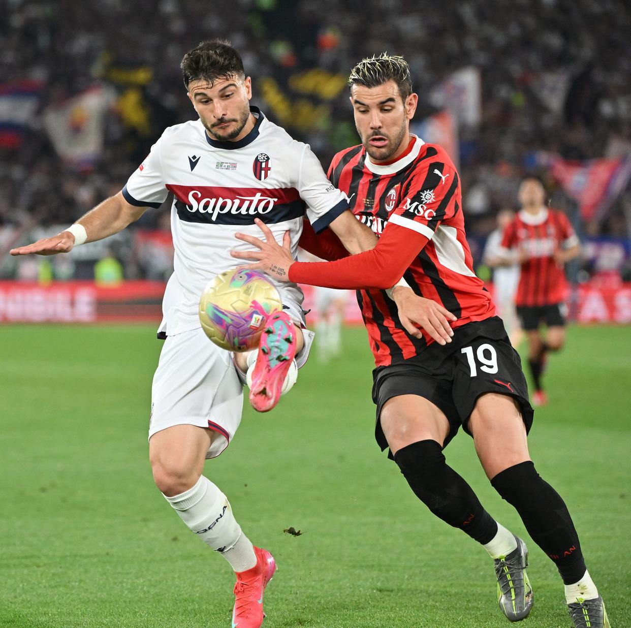 包含AC米兰击败博洛尼亚，保持升班马封锁的词条